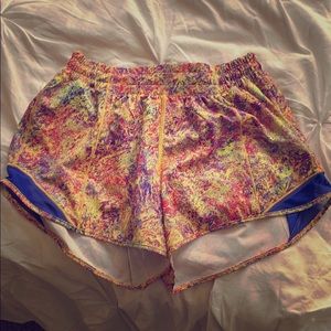 LULULEMON Seawheeze Hotty Hot 4” *Size 6*